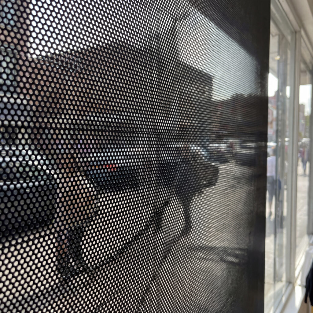 Brendiranje izloga one-way vision folijom u Beogradu